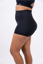 Fashionista Yogi "Jessica"  High Rise Yoga Short with pockets(Black)
